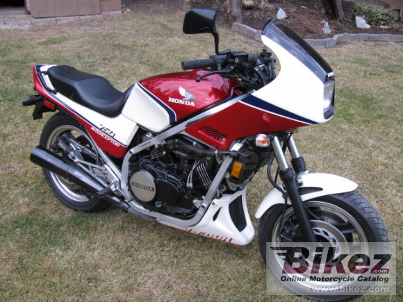 1984 Honda VF 750 F photo